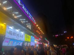 -八一路好吃街(雨田商务大厦店)