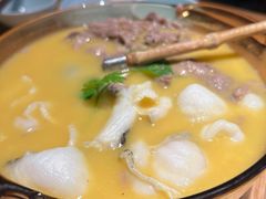 牛上脑和酸汤鱼片-竹里馆·淮扬菜·功夫茶(老门东店)