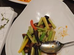 -海派悦庭·海胆烧麦·新融合菜(凯德广场店)