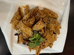 -老来福·非遗酸汤兔(凯旋路店)