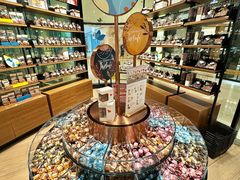 -Laderach 莱德拉(上海环贸iapm店)