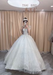 -台湾蔡美月婚纱租赁