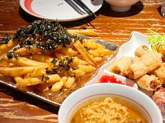 挺满一盘子的薯条-你又瘦了小酒馆(奥体店)