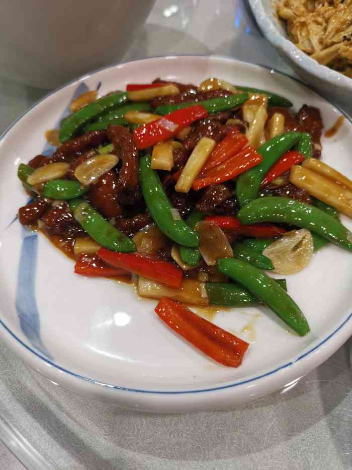 东兴楼饭庄(六里桥店)-"老字号,价格亲民,菜品也精致,推荐!