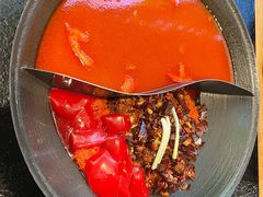 -鹿鸣山草本茶香火锅(园西路店)