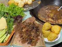 -高家小院铁锅炖大鹅(哈西高铁站店)