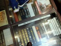 -钟书阁(松江泰晤士小镇店)