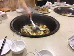 -三江鱼东北特色铁锅炖(骆驼店)
