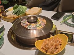 -润园四季椰子鸡火锅(卓越INTOWN店)