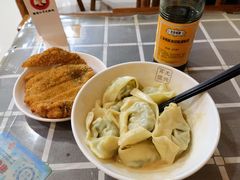 特色荠菜肉馄饨-潘国仙耳光馄饨(黄家阙路店)