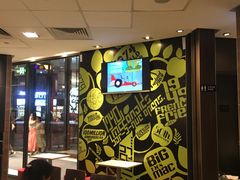 等位区-麦当劳(龙湖时代天街店)