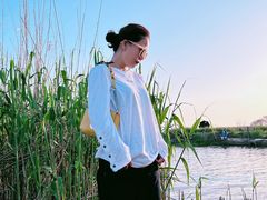 -亮河湾山庄