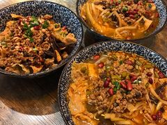-粉家柳州螺蛳粉(杨宅路店)