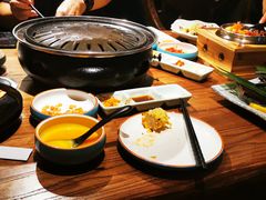 -明洞阿姨·韩式酱蟹烤肉·创意料理(三元桥店)