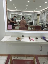 -镁连社·美联社