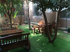 -月亮眼花园餐厅书吧酒吧