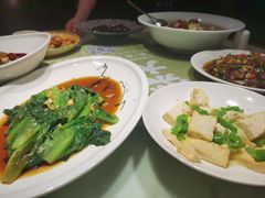 -梁家大院•农家菜(昆山会展中心店)