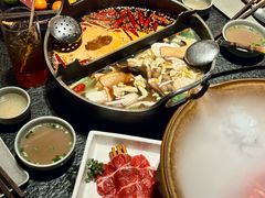 -三出山火锅(南京万象天地店)