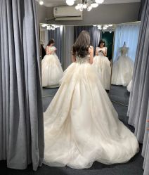 -GRACE KELLY婚纱与礼服(北京店)