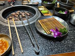 -红泥小火炉·东北泥炉烤肉(天一旗舰店)