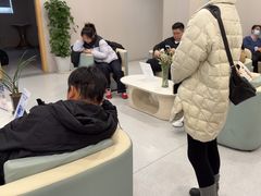 -上海大学附属上海和平眼科医院