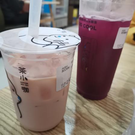 茶小咖奶茶-"新开的店,目前是第二杯半价,半价价钱相对.