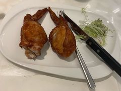 鲜虾胶酿脆皮鸡翅-港丽餐厅(高德置地店)