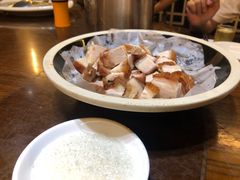 脆口烧肉-园林美食城·本土农家菜(杨和镇店)