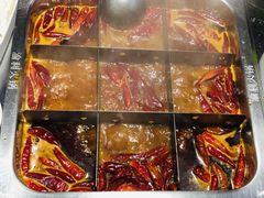 九宫格麻辣锅底-渝利重庆火锅