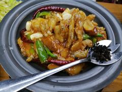 -云海肴·汽锅鸡·云南菜(天山百盛优客店)