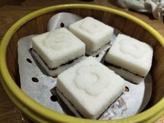 苏式的小方糕-老苏州大客堂·苏帮菜·松鼠桂鱼·苏州传统小吃(观前街人民商场店)