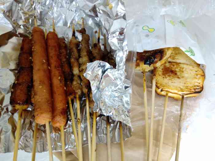 望京小腰撸串吧(华业店)-"前段时间点过这家外卖,烤串真的挺好吃的,.