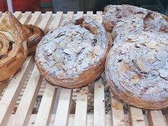 -焙丽拾光(麦凯乐直营店)