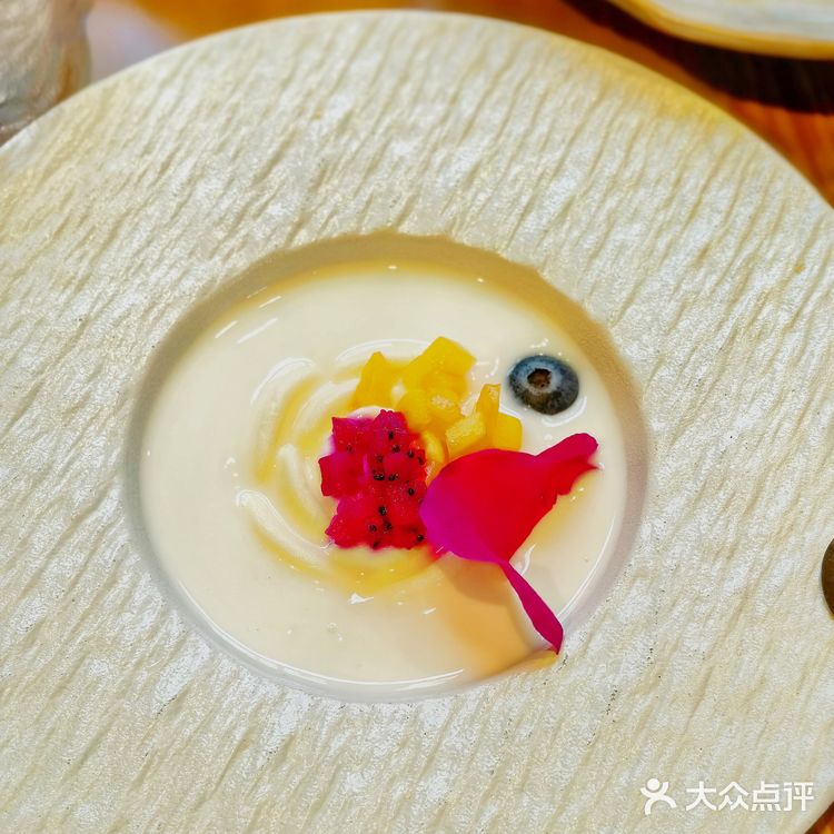 杭州西湖边的浪漫花园餐厅🍴美的一塌糊涂