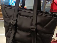 -CHARLES&KEITH(1234space店)