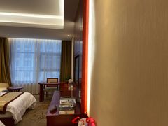 -兴芮温泉度假区