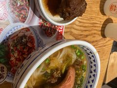 爱吃酸菜牛腩米粉-三两粉(深圳南山桃园店)