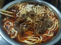 -薛记襄阳香辣牛肉面(平安路店)