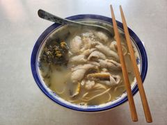 招牌黄鱼面-明呈黄鱼面馆(斜土路店)