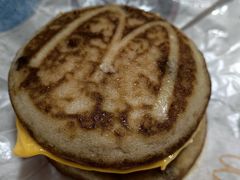 枫糖厚松饼堡-麦当劳(保利广场店)