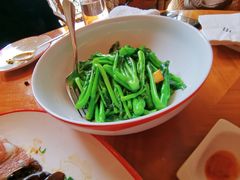姜汁米酒炒芥兰苗-华尔道夫酒店·紫金阁