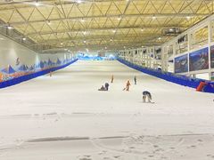 -乔波室内滑雪场