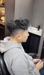 -藤野造型烫发染发