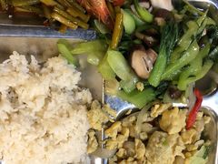 -同济大学本部学苑饮食广场