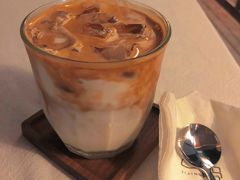 椰子冰咖啡-几静cafe(基湖店)