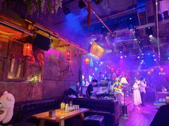 -喜鹊音乐酒馆(西街店)