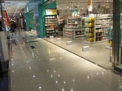 -鸿通城购物中心