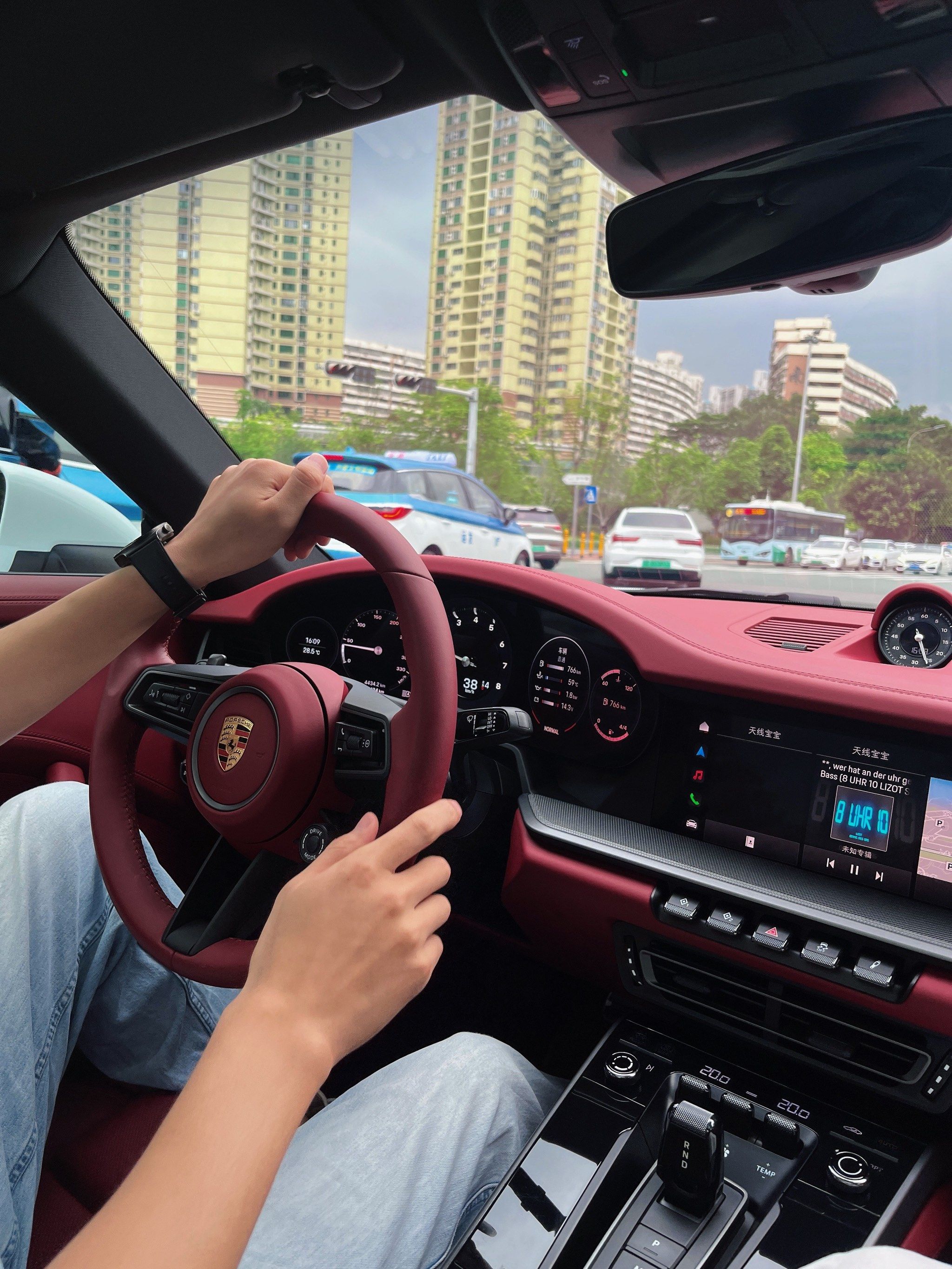 在深圳租一台保时捷911是种什么体验?