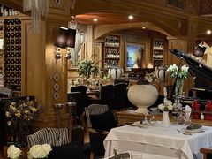 -火车头法国西餐厅