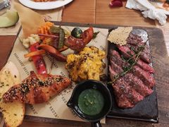 -Mark&Mars Restaurant